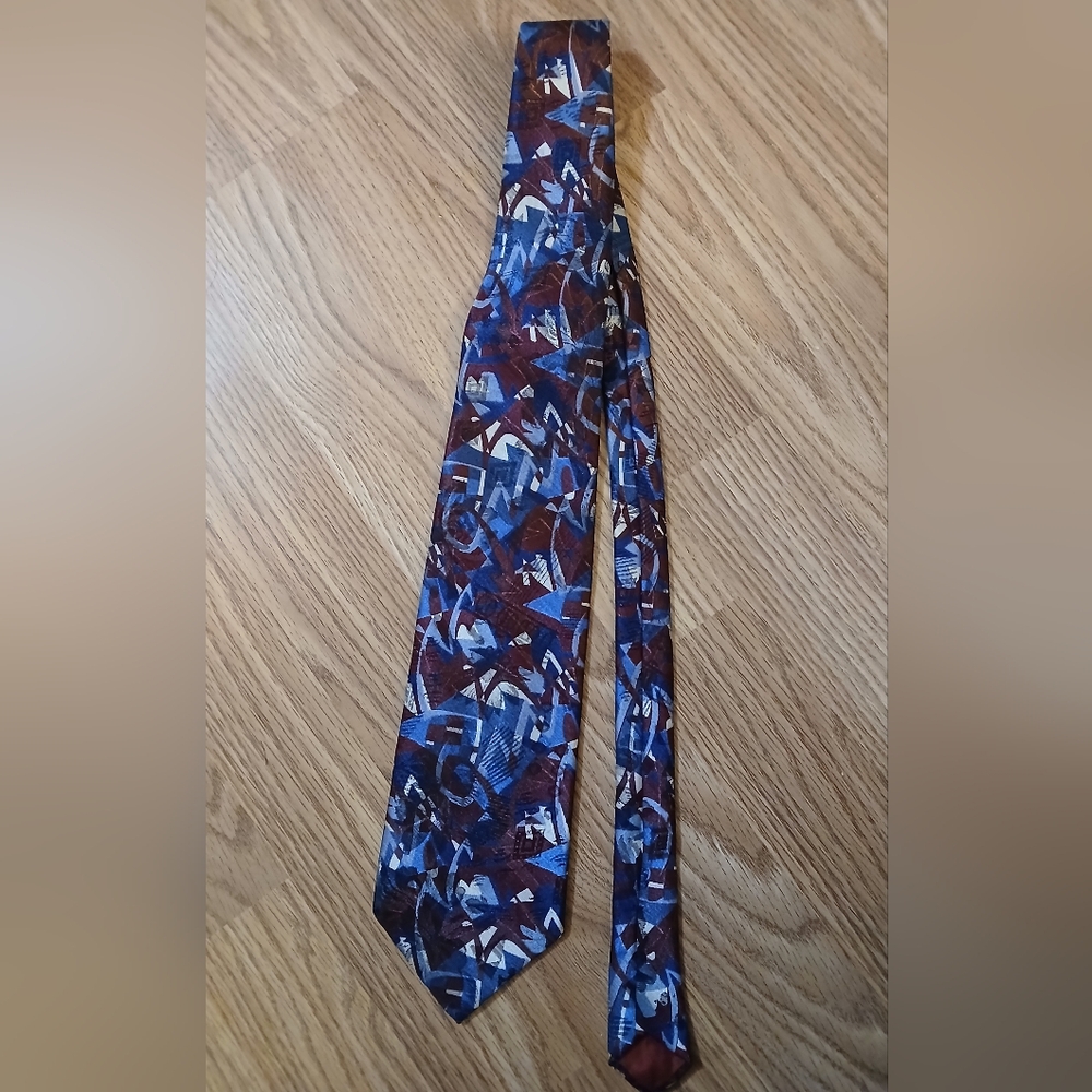 VINTAGE ETIENNE AIGNER Necktie. Mens. Blue & Burgundy.